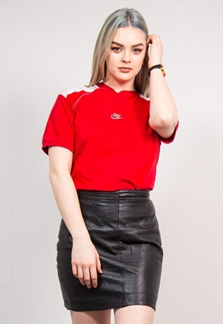 VINTAGE 90'S NIKE RED T-SHIRT