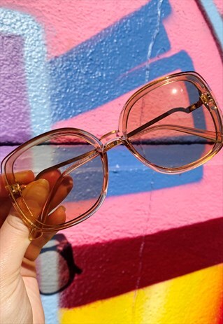 VINTAGE INSPIRED SUNGLASSES BIG SQUARE SHAPE IN CLEAR BEIGE