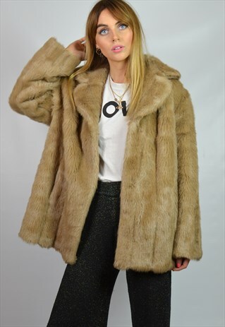 VINTAGE 60S LIGHT BLONDE FAUX FUR COAT