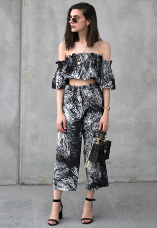 OFF-THE-SHOULDER PRINTED TOP & TROUSERS CO-ORD TWIN SET