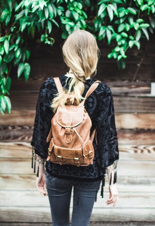 MEDIUM STRESSED BROWN LEATHER BACKPACK