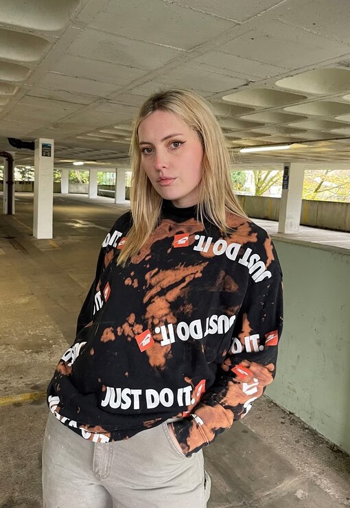 garment image