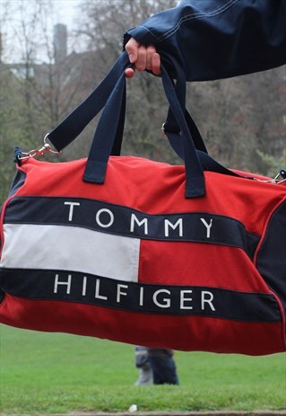 VINTAGE 90S TOMMY HILFIGER FLAG DUFFLE GYM BAG