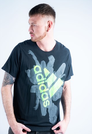 VINTAGE ADIDAS T-SHIRT IN BLACK WITH GREEN AND GREY PRINT