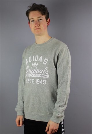 VINTAGE ADIDAS SWEATSHIRT IN GREY WITH PRINTING