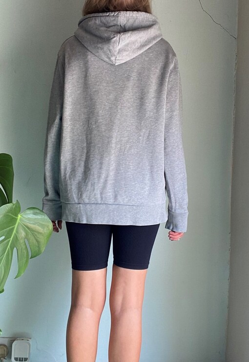 garment image