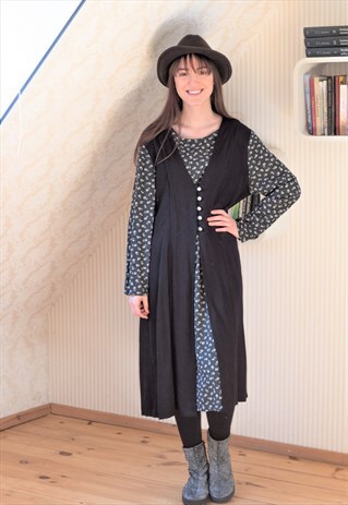 BLACK LONG SLEEVE VINTAGE DRESS WITH FLORAL INSERT