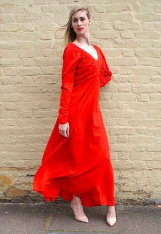 VINTAGE RED DRESS