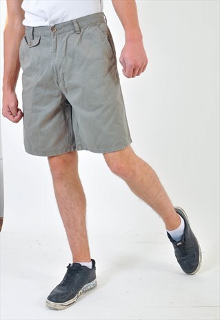 VINTAGE SHORTS IN KHAKI