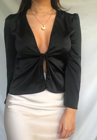 SILKS AND STARS TIE FRONT BLOUSE BLACK