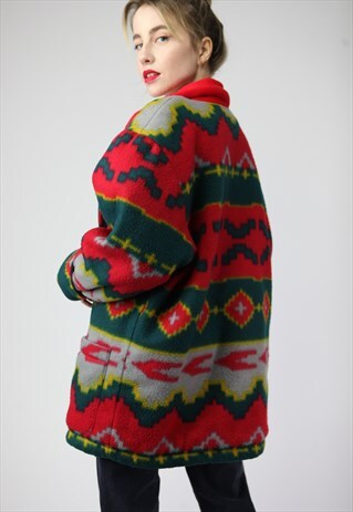VINTAGE 90'S OVERSIZE FLEECE QUILTED JACKET IN MULTI