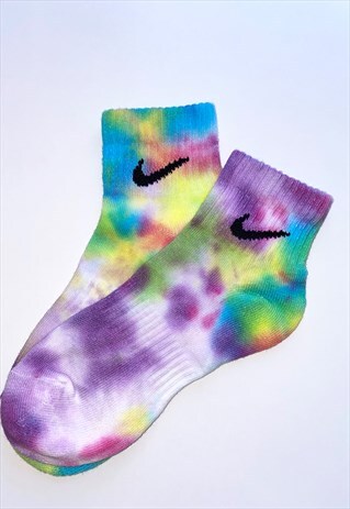 NIKE UNISEX QUARTER TIE DYE SOCKS RAINBOW
