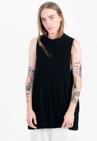 SLEEVELESS T-SHIRT WITH EXTREME DROPPED ARMHOLE IN BLACK