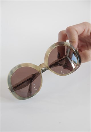 VINTAGE CABER KALUZA EYEWEAR.