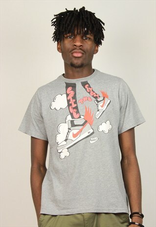 VINTAGE NIKE TSHIRT