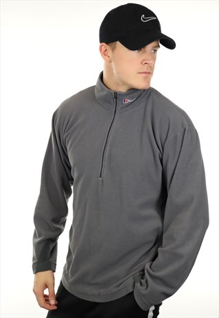 VINTAGE BERGHAUS 1/4 ZIP FLEECE TOP