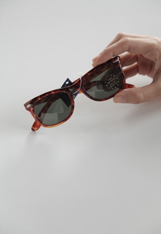 VINTAGE OPTICON'S BROWN FRAME, GREEN LENSES. MADE IN GREECE