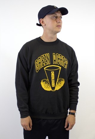 VINTAGE COLLEGE VARSITY SWEATER.