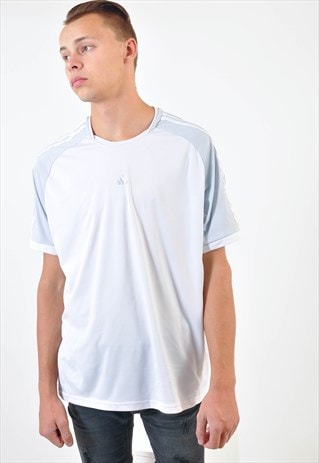 VINTAGE ADIDAS T-SHIRT IN WHITE
