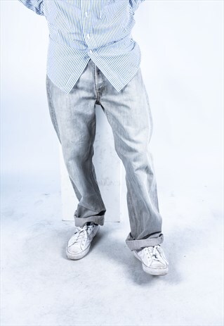 VINTAGE LEVI'S 501 JEANS IN GREY DENIM WITH PAINT MARKS