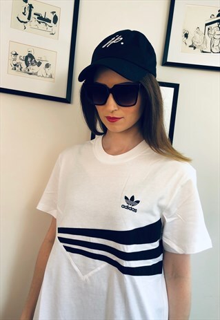 ADIDAS BLACK LINE TSHIRT SKATE SURF COTTON 2000S TEE T-SHIRT