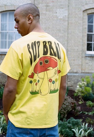 SHORT SLEEVED YELLOW T-SHIRT WITH SUP BRO MUSHROOM PRINT