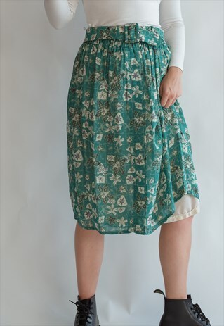 VINTAGE 80S CHIC PLEATED SKIRT IN GREEN FLORAL