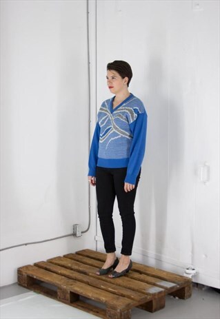 ON SALE ABSTRACT KNITTED SWEATER / BLUE AND GREY LONG SLEEVE