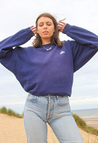VINTAGE 90S OVERSIZED NIKESWEATSHIRT IN NAVY