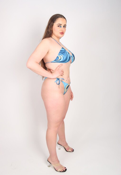garment image