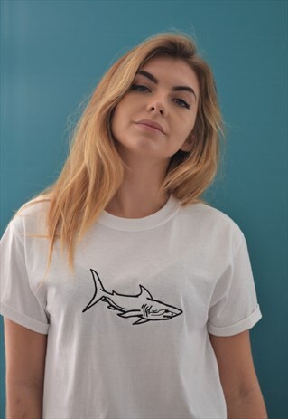 SHARK EMBROIDERED WHITE T-SHIRT