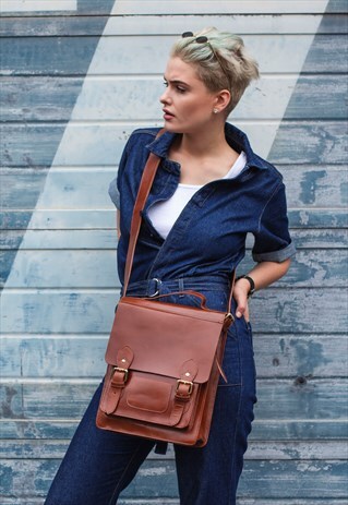GLOSS BROWN LEATHER CROSSBODY SATCHEL