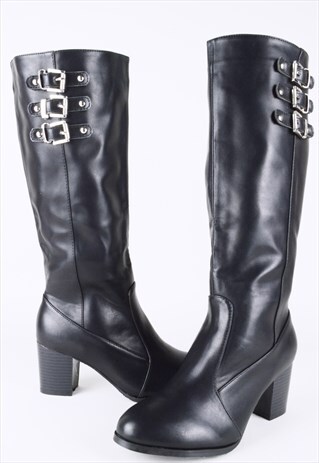 BLACK PU KNEE HIGH BOOTS WITH BLOCK HEEL AND BUCKLES
