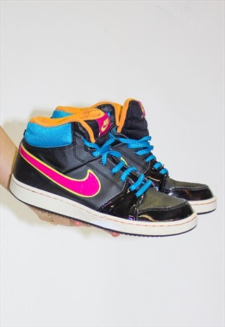 RETRO HI-TOP NIKE TRAINERS UK4