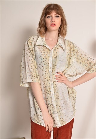 VINTAGE ANIMAL ABSTRACT PATTERN BLOUSE IN WHITE