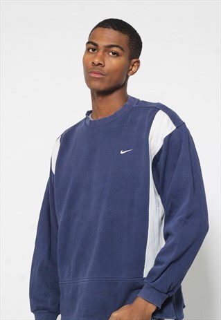 VINTAGE NIKE SWEATSHIRT