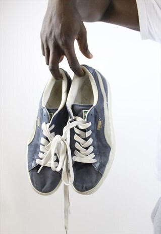 VINTAGE PUMA NAVY TRAINERS