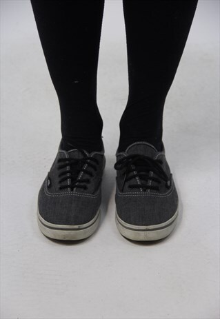 VINTAGE VANS TRAINERS