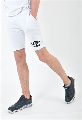 VINTAGE UMBRO SHORTS IN WHITE