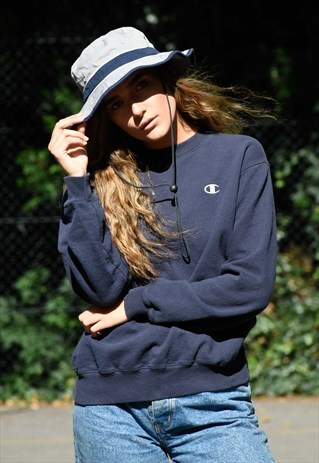 VINTAGE 90S NAVY CHAMPION SWEATER / JUMPER