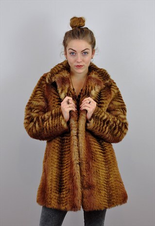 VINTAGE GOLDEN FAUX FUR JACKET