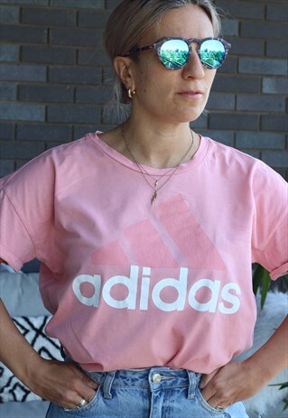 VINTAGE Y2K ADIDAS OVERSIZED PINK T SHIRT