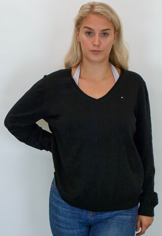 VINTAGE TOMMY HILFIGER SWEATER