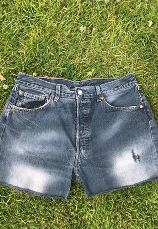 VINTAGE 80'S 501 BUTTON FLY HIGH RISE LEVI SHORTS