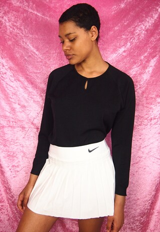 BLACK MINIMAL LONG SLEEVE TOP