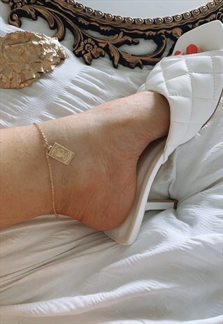 GOLD ANKLE BRACELET WITH PENDANT CHARM