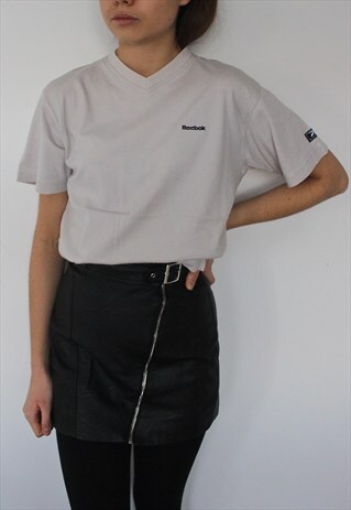 BEIGE REEBOK T-SHIRT