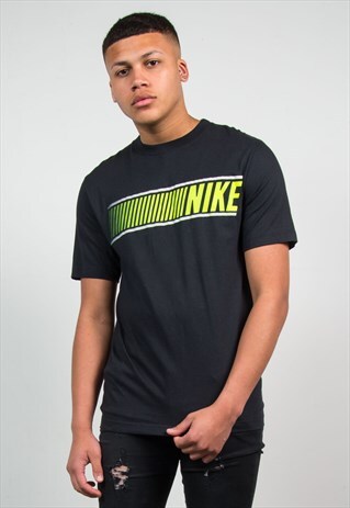 NIKE T-SHIRT