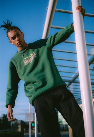 VICE 84 'SPORTING GOODS' SWEATER IN FOREST GREEN