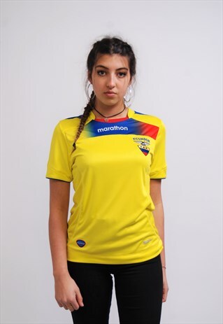 VINTAGE ECUADOR FOOTBALL SHIRT